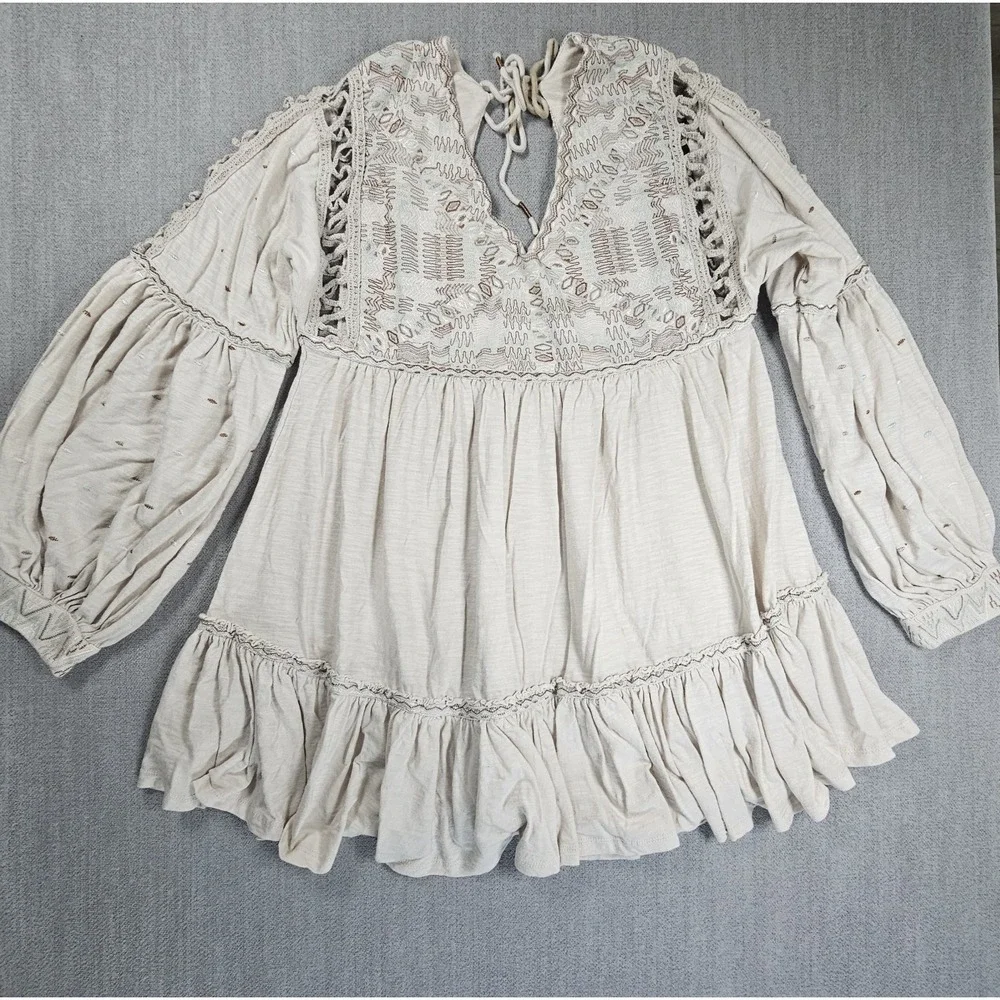 Free People Women's Much Love Top Boho Long Sleeve Embroider Design Sz Medium